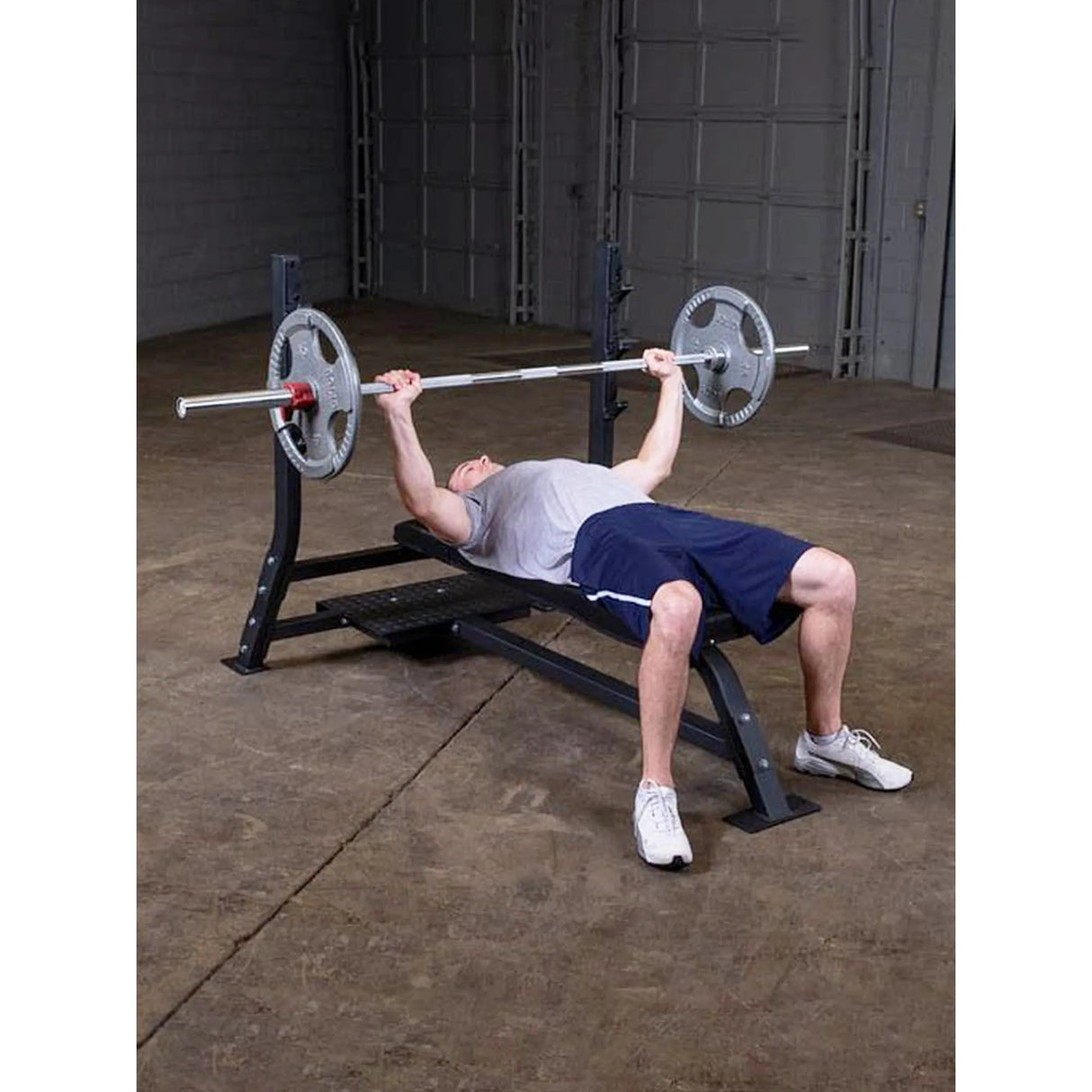 مقعد أولمبي مسطح من Body Solid Pro Clubline 