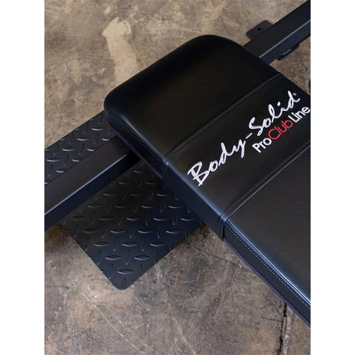 مقعد أولمبي مسطح من Body Solid Pro Clubline 