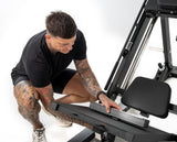 قم ببناء أرجل صلبة باستخدام Force USA Monster Ultimate Leg Press و Hack Squat Combo