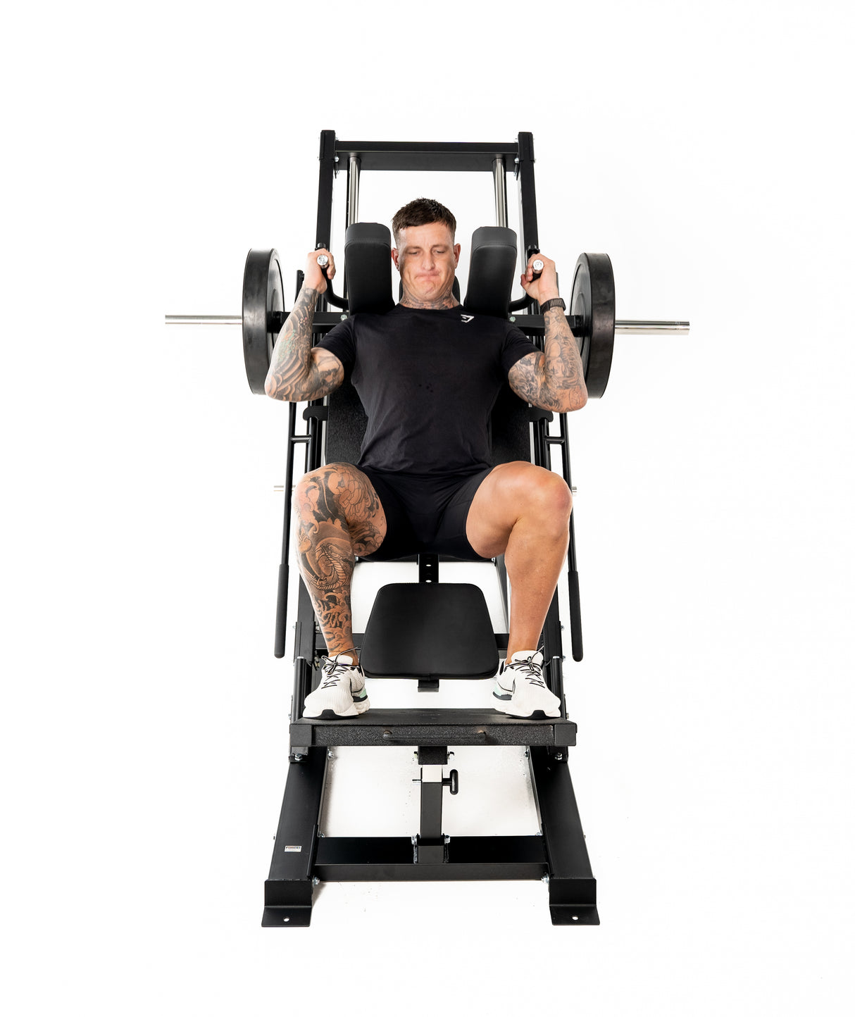 قم ببناء أرجل صلبة باستخدام Force USA Monster Ultimate Leg Press و Hack Squat Combo